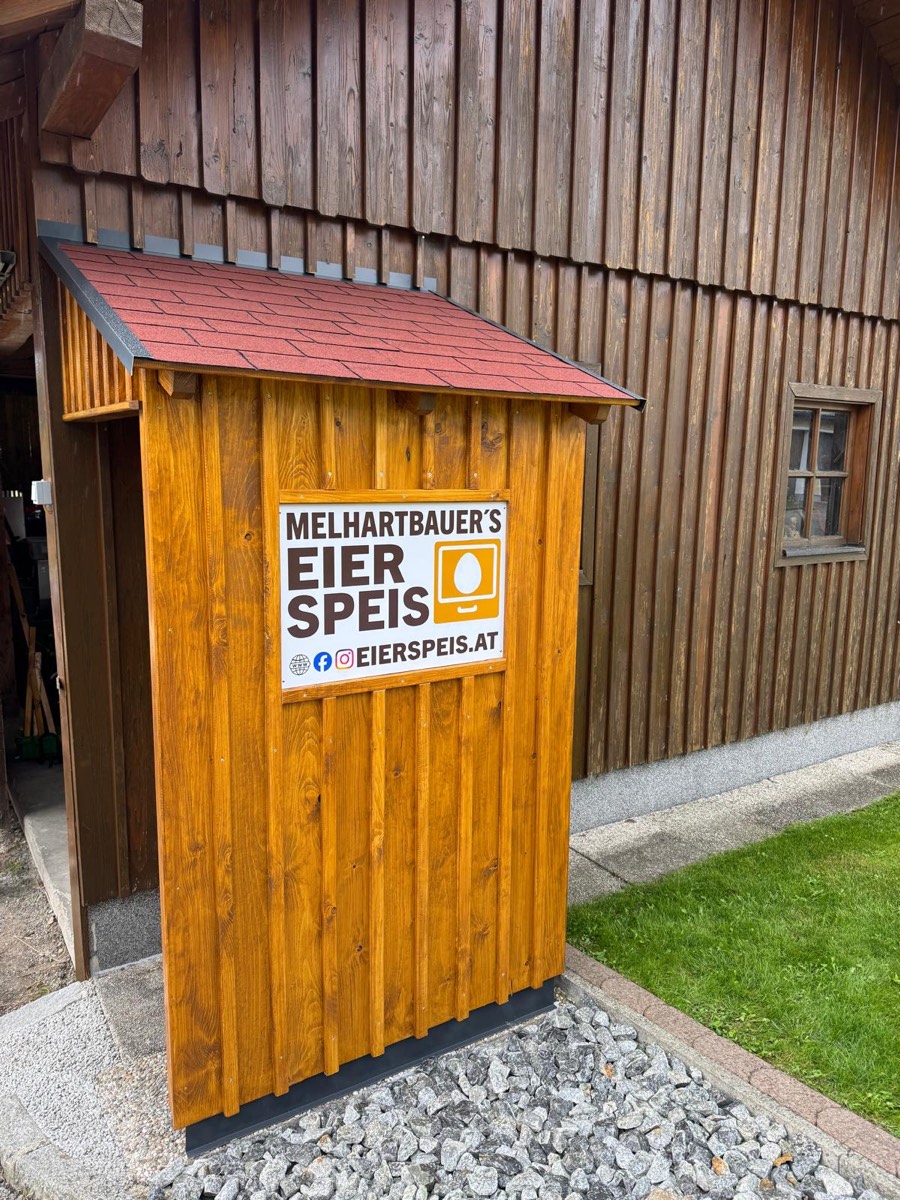 Selbstbedienungs-Kiosk von Melhartbauer's Eierspeis am Hof in Eberschwang